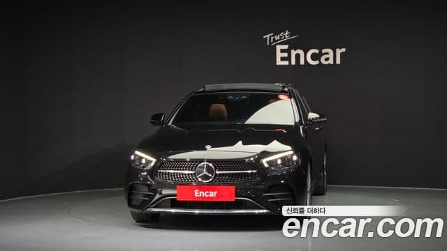 Mercedes-Benz E-Class 2021 — Фото 3/20