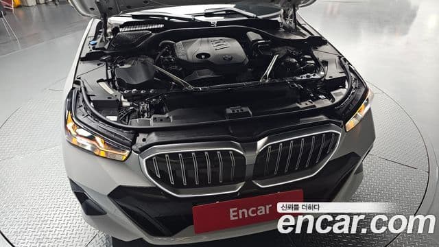 BMW 5 Series 2025 — ფოტო 6/20