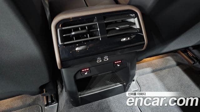 BMW 5 Series 2025 — Photo 15/34