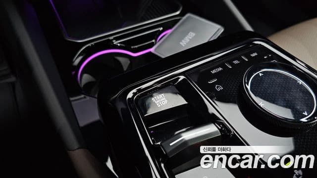 BMW 5 Series 2025 — Photo 9/34