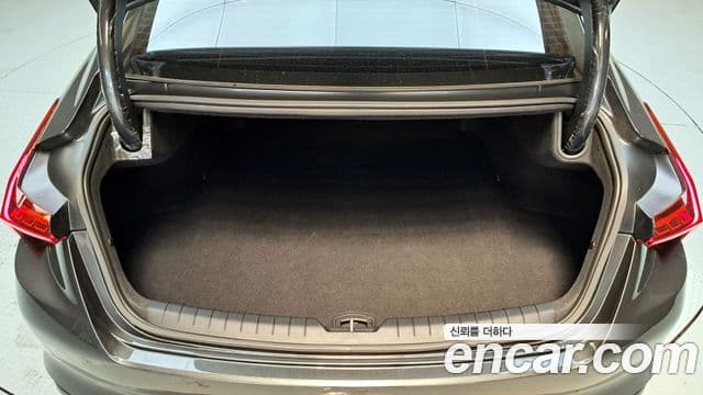 Kia K8 2023 — Photo 37/39