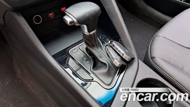 Kia Niro 2021 — Фото 9/20