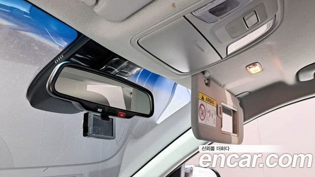 Kia Niro 2021 — Фото 19/20
