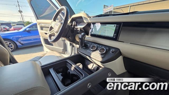 Land Rover Defender 2021 — Şəkil 17/20