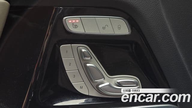 Mercedes-Benz G-Class 2025 — фото 14 из 20
