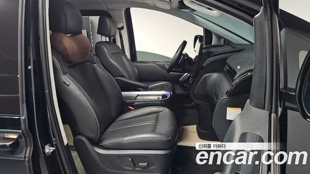 Hyundai Staria 2024 — фото 11 из 20