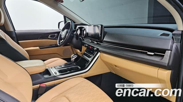 Kia Carnival 2021 — фото 20 из 20