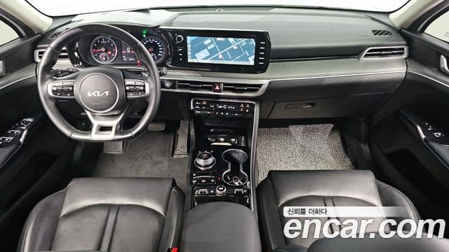 Kia K5 2023 — ფოტო 7/20
