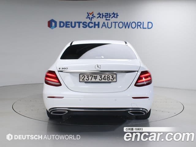 Mercedes-Benz E-Class 2020 — ფოტო 3/20