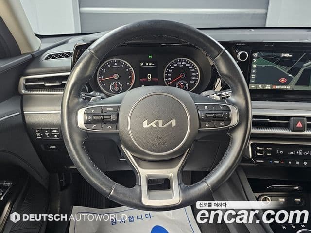 Kia K5 2023 — фото 12 из 20