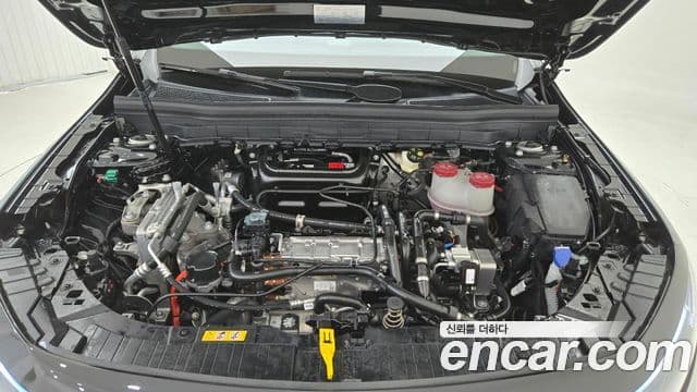 Mercedes-Benz EQB 2025 — ფოტო 15/17