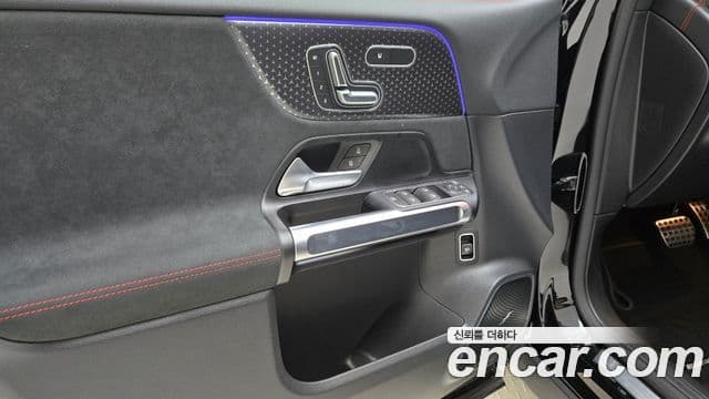 Mercedes-Benz EQB 2025 — ფოტო 13/17
