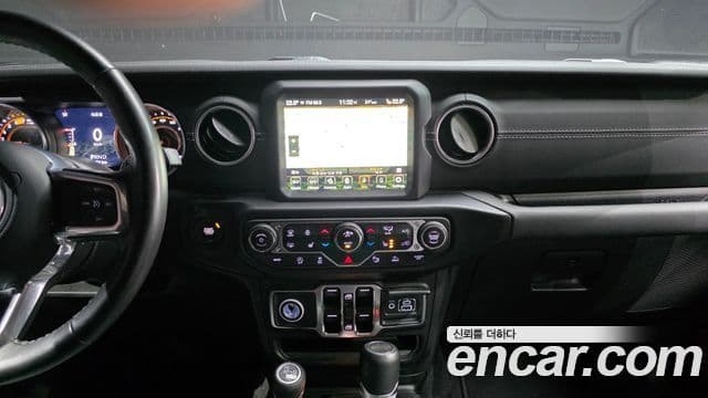Jeep Wrangler 2022 — Фото 17/20