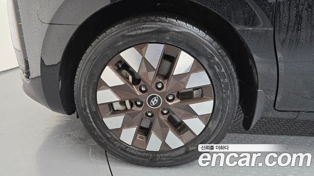 Hyundai Staria 2022 — фото 4 из 20
