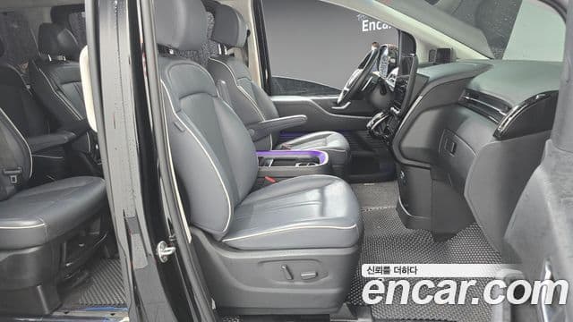 Hyundai Staria 2022 — фото 11 из 20