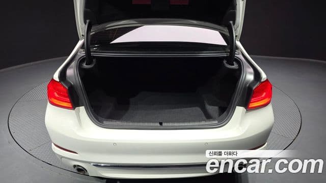 BMW 5 Series 2018 — Şəkil 20/20
