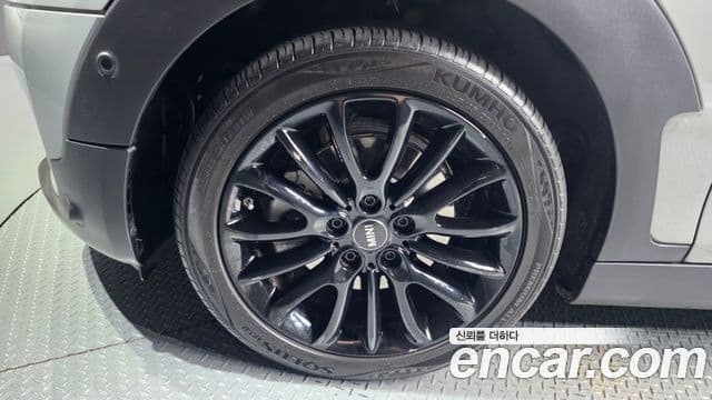 Mini Cooper Clubman 2021 — фото 5 из 20