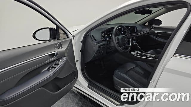 Hyundai Sonata 2022 — фото 10 из 20