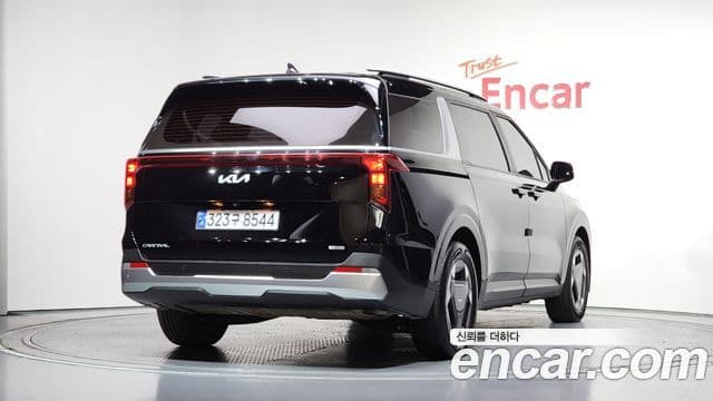 Kia Carnival 2024 — Фото 2/20