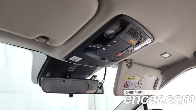Kia Carnival 2024 — Фото 17/20