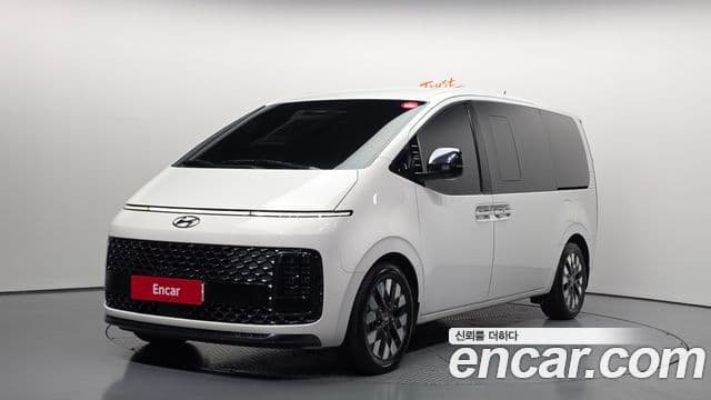 Hyundai Staria 2022 — Фото 1/20