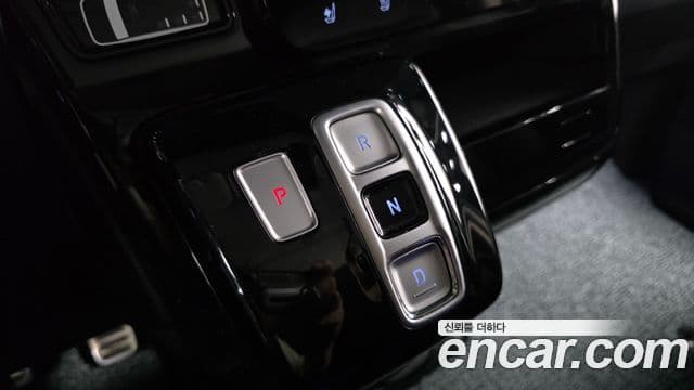 Hyundai Staria 2022 — Фото 9/20