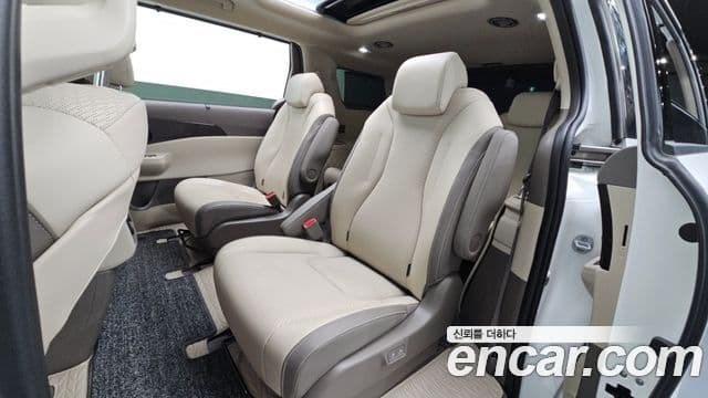 Kia Carnival 2024 — Şəkil 12/20