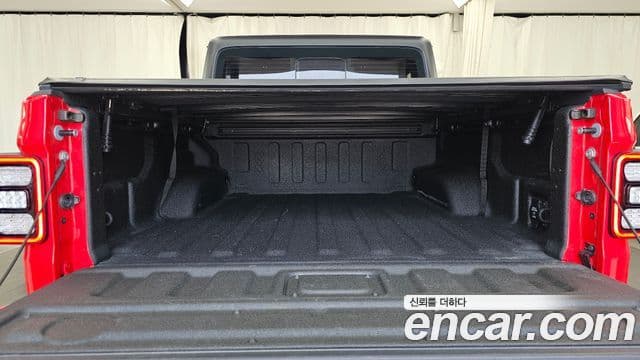 Jeep Gladiator 2022 — фото 20 из 20