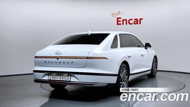 Hyundai Grandeur 2023 — Şəkil 2/20