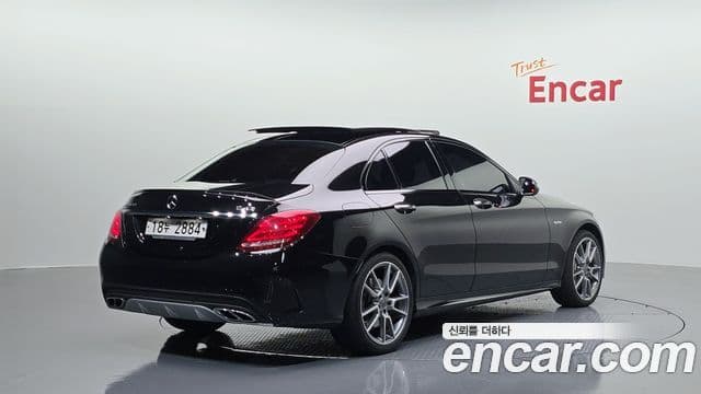 Mercedes-Benz C-Class 2018 — фото 2 из 20