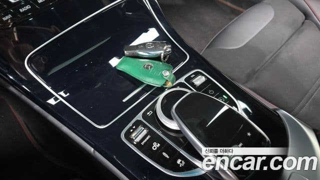 Mercedes-Benz C-Class 2018 — Şəkil 18/20