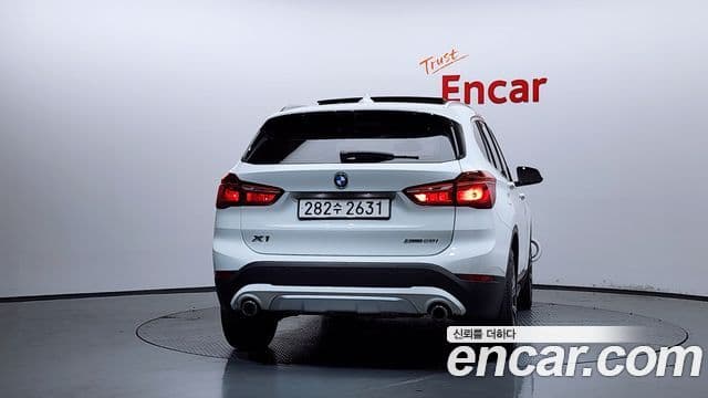 BMW X1 2022 — ფოტო 3/20