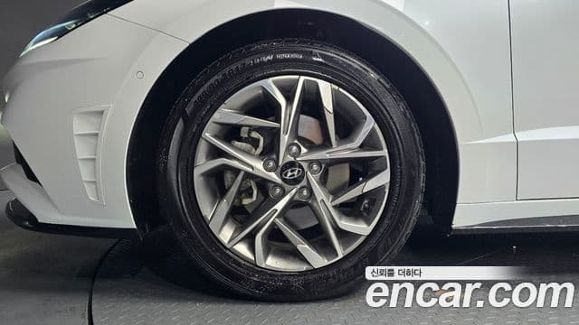 Hyundai Sonata 2021 — ფოტო 5/20
