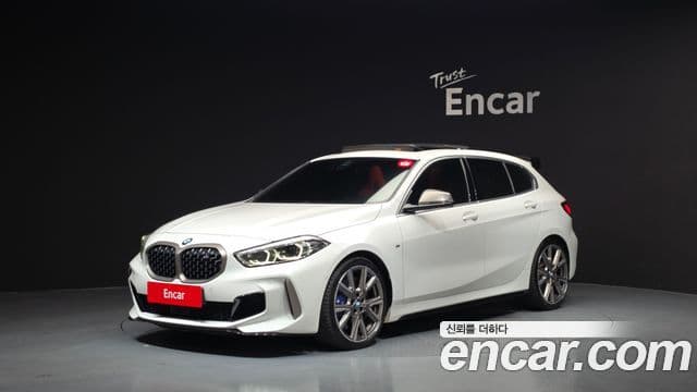 BMW 1 Series 2023 — ფოტო 1/20