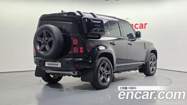 Land Rover Defender 2026 — фото 2 из 20
