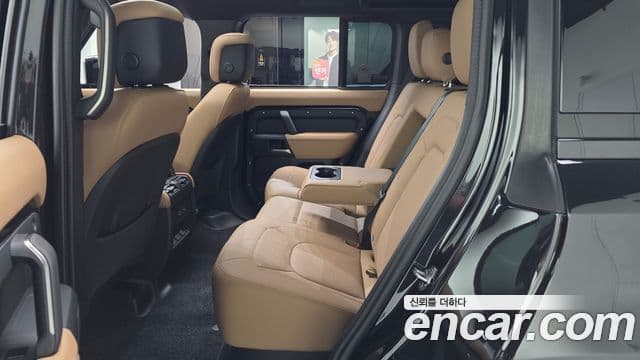 Land Rover Defender 2026 — фото 4 из 20
