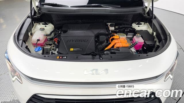 Kia Niro 2023 — фото 6 из 20
