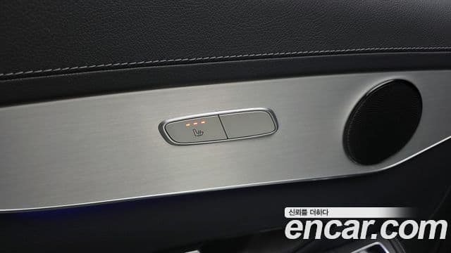 Mercedes-Benz GLC-Class 2021 — ფოტო 18/20