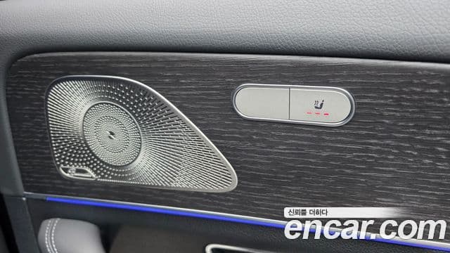 Mercedes-Benz GLE-Class 2023 — ფოტო 19/20