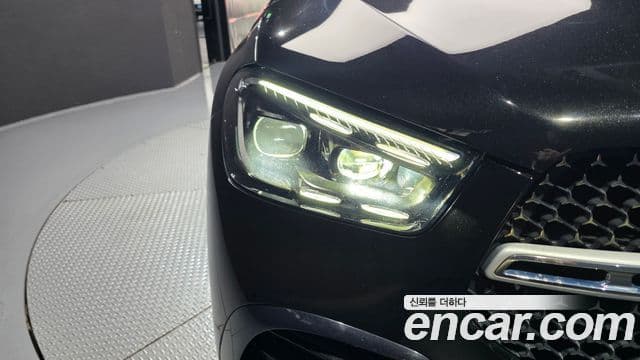 Mercedes-Benz GLE-Class 2023 — Photo 33/39