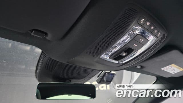 Mercedes-Benz GLE-Class 2023 — Photo 5/39