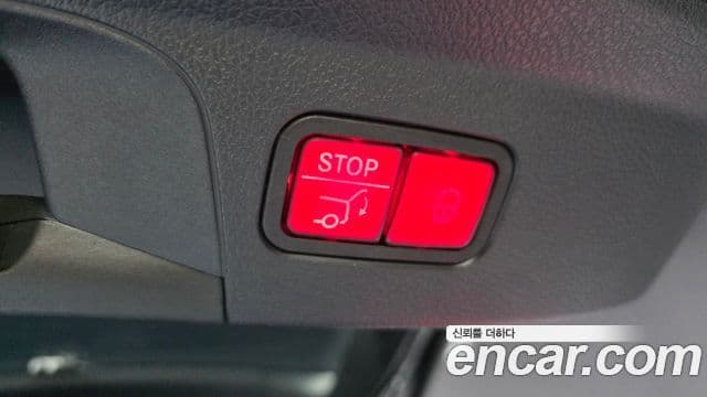 Mercedes-Benz GLE-Class 2023 — Photo 20/39