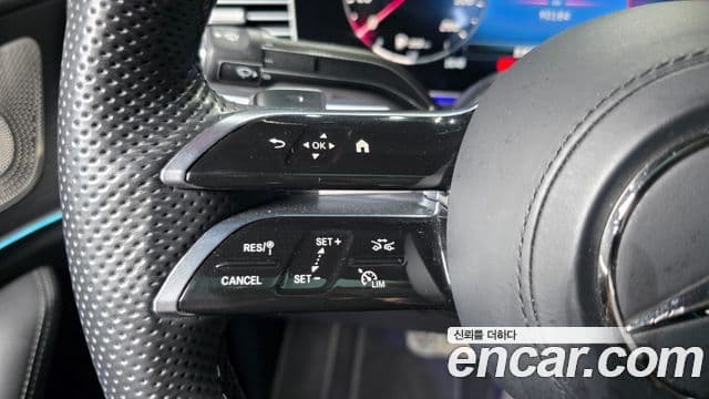 Mercedes-Benz GLE-Class 2023 — Photo 26/39