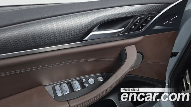 BMW X4 2022 — ფოტო 14/20