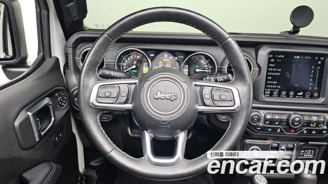 Jeep Wrangler 2022 — фото 14 из 20