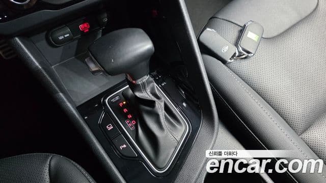 Kia Niro 2020 — фото 9 из 20