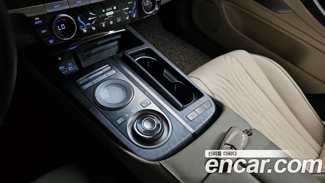 Genesis Electrified G80 2021 — Şəkil 9/20