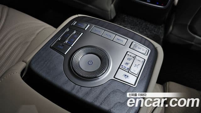 Genesis Electrified G80 2021 — Şəkil 19/20