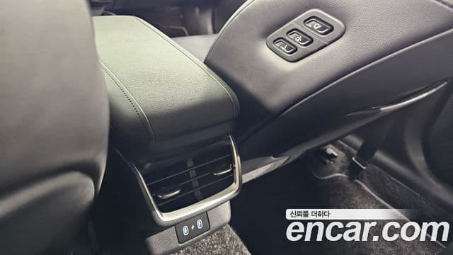 Hyundai Grandeur 2023 — Şəkil 18/20