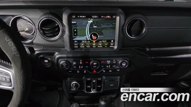 Jeep Wrangler 2022 — фото 13 из 20